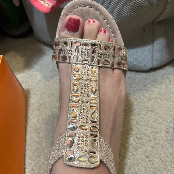 ❤️‍🔥SOLD❤️‍🔥New York Transit Small Wedge Sandals - Picture 5 of 6